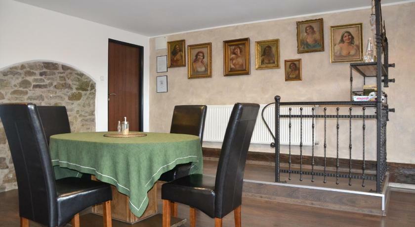 U Paluku Apartment Chrudim Luaran gambar