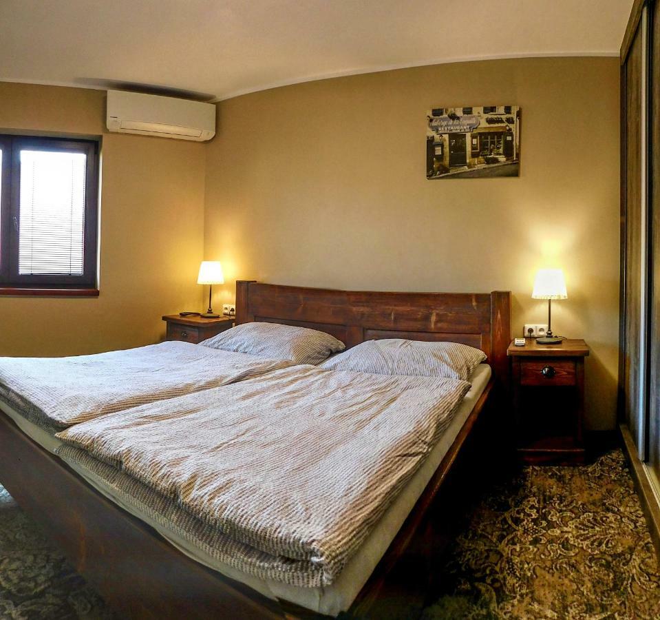 U Paluku Apartment Chrudim Luaran gambar
